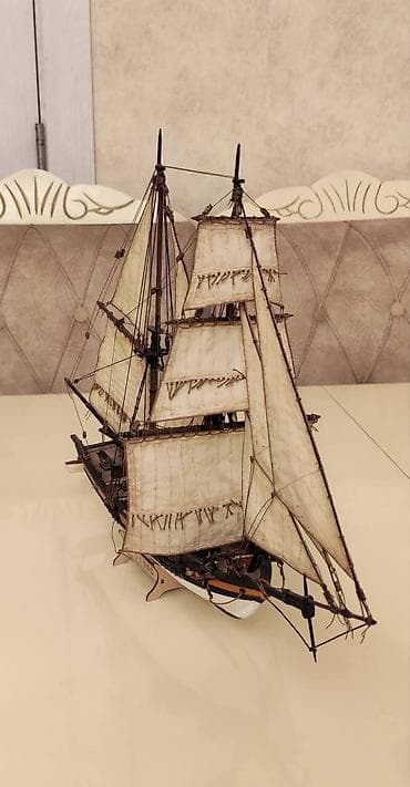 tar: Tarixi yelkənli gəmi maketi – 1:100 miqyas 2 ay ərzində yığılıb. - İki — 2