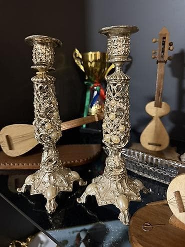 bed: Zərif dizaynlı, cütlük şəklində klassik şamdanlar. - Material: metal — 1