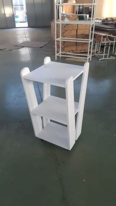 Daşıyıcı
Estetik
Etejerka
Katalka
Təkərli
Şüşəli
Taxtadan
Polka