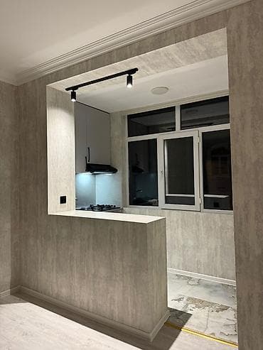 1 otaqlı studio tipli mənzil. Aşağıdakı xüsusiyyətlərə malikdir: - Zal — 3