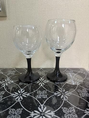 ps servis: Məhsul: Şüşə qədəh və porselen kasalar dəsti Tərkib: - 3 ədəd hündür — 3