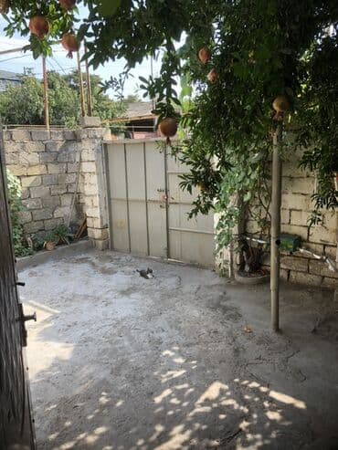 sabuncuda is elanlari: 4 otaqlı, 120 kv. m, Orta təmir — 2