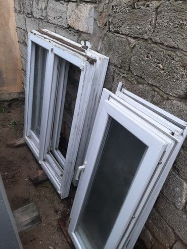 Деревянные окна: Б/у Двухкамерное Пластиковое окно, Ширина: 100 см, Длина: 120 см, Платная установка — 2