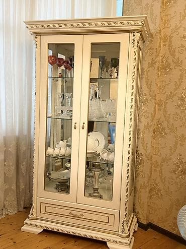 Klassik üslubda ağ rəngli qonaq otağı mebel dəsti Tərkibi: - 2 ədəd — 2