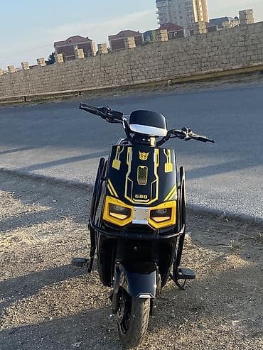 e70: Elektrik skuter – şəhər içi sürüş üçün güclü və komfortlu model — 7