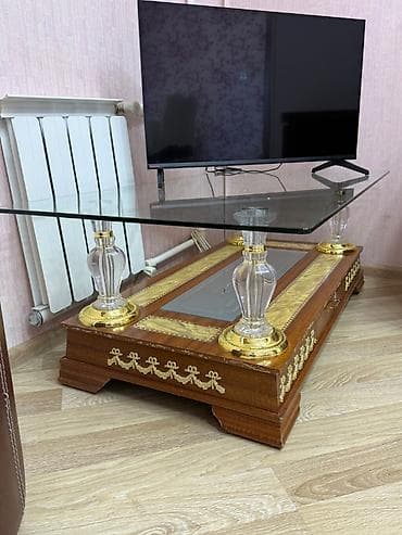 Мебель: Tecili satılır işlenmiş mebellerdi. Heç bir qırığı yoxdu 1 eded 3- lü — 7