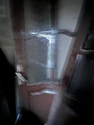 qapı cəftəsi: Taxta çərçivəli, şüşəli otaq qapıları dəsti. - Material: tünd rəngdə — 3