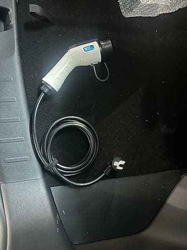 Şin və təkərlər: EV şarj kabeli və qoşucu - Tip: AC ev şarj kabeli - Qoşucu: Type 1 — 1