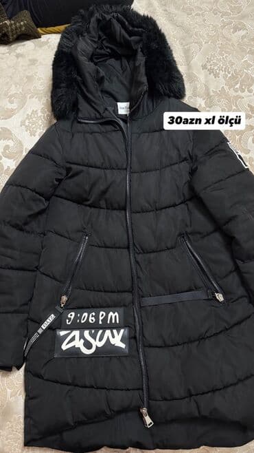 Hicab: Qadın geyimləri kolleksiyası 1) Qara qışlıq şişmə palto - Kapüşonlu — 1