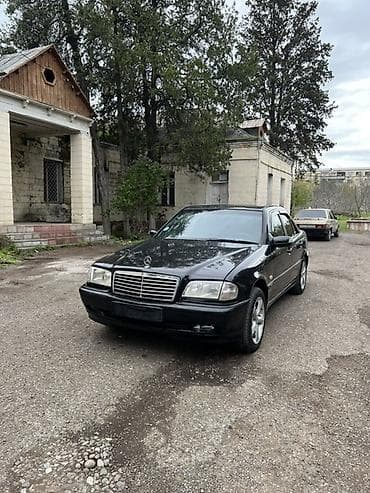 Mercedes-Benz C 180: 1.8 l | 1997 il Sedan