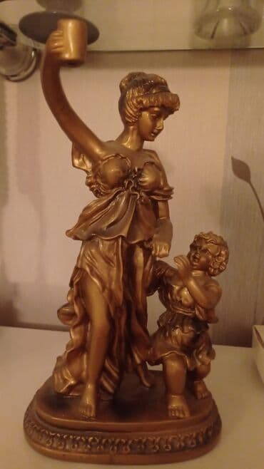 ata qiz sekilleri: Fiqur, rəng - Qızılı — 1