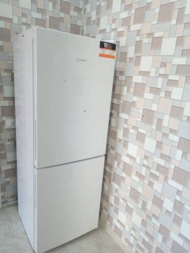 ist petrol tbilisi prospekti: Xətai rayonu,Babək prospekti,Baku Medical Plazanın arxası.15 mərtəbəli — 7