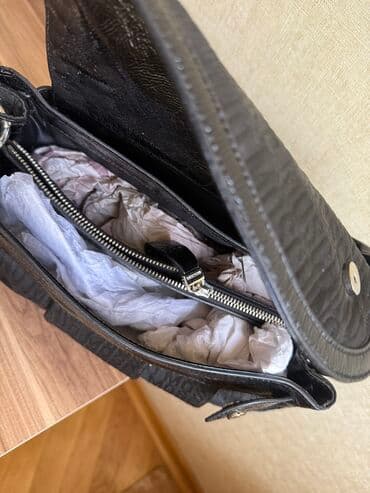 bazar sumkası: Сумка Moschino Текстиль и лаковая кожа Ширина 40, высота 24 В отличном — 3