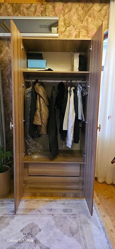 Yeni, 2 qapılı, Siyirməli, Qəhvəyi, Taxta, Açılan, Düz dolab