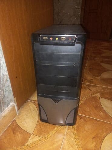 Жёсткие диски (HDD): Masaüstü PC korpusu - Klassik mid-tower ölçülü qara korpus - Ön — 1