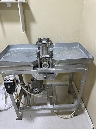 Elektriklə işləyən xəmir yayma/stansiya tipli rulonlu aparat Məhsul lalafo.az -da Elektriklə işləyən xəmir yayma/stansiya tipli rulonlu aparat Məhsul