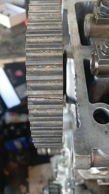 mini moto: Mühərrik üçün dişli kasnak və ön yağ nasosu/qapaq hissəsi ilə bağlı — 5
