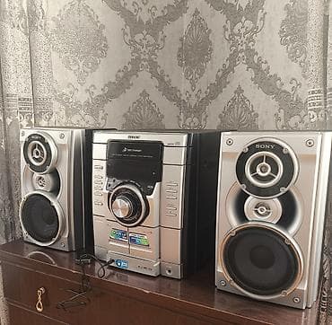 sony xm6: Sony mikro-musiqi mərkəzi – 3 disklik CD Aux. Radio. Kaset İşlək — 1