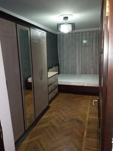 bine qesebesinde ev: Nizami rayonu,Qara Qarayev metrosu,5 mərtəbənin,2-ci mərtəbəsində 2 — 9