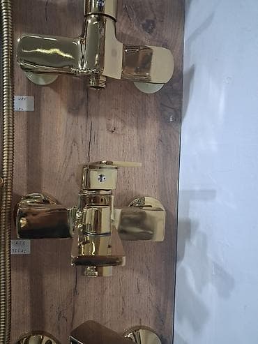 duş: Qızılı rəngdə vanna/duş qarışdırıcısı - Material: metal gövdə, parlaq — 2
