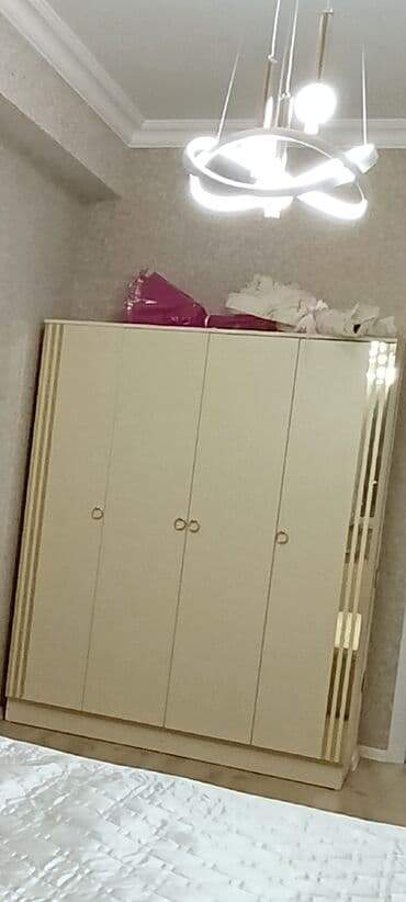 qapi icliyi: Распашной, 5 дверей Прямой шкаф, Гардеробный шкаф — 1