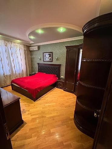 Bağ evləri: Mənzil – 3 otaqlı, tam yaşayış üçün zövqlə planlaşdırılmış. Geniş — 7