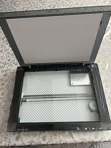 Skanerlər: HP ScanJet 300 skaneri - Növ: Flatbed (şüşəli) skaner - Brend/model — 2