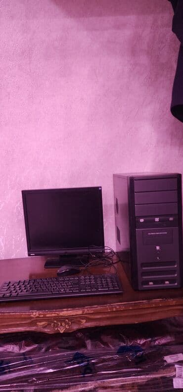 komputer core 2 duo: Stolüstü kompüter seti Tərkib: - Sistem bloku (ATX korpus, ön paneldə — 1