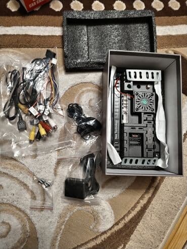 maşın maqintofonu: Maqnitol, AUX — 2