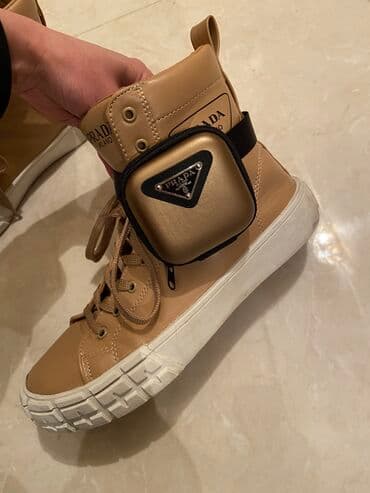 qiz ucun botlar: Orjınal prado batınka yenı kımı 39 razmer 30 man — 2