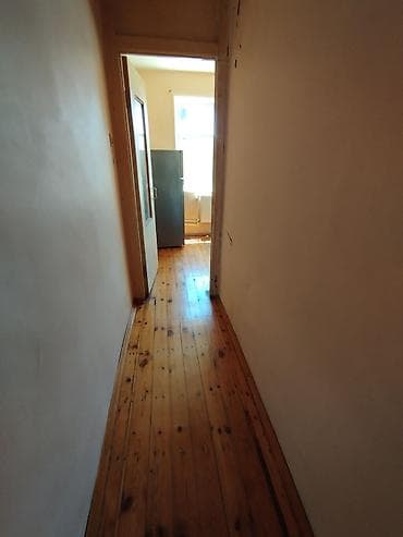 ehmedli kiraye: Sumqayıt şəhəri 5-ci mkr 5/3 mərtəbəsində 2 otaqlı+ geniş balkonu olan — 3