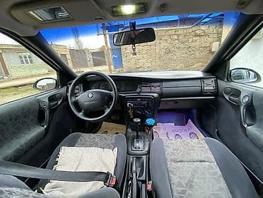 e 3 2: Opel Vectra B sedan - Kuzov: 4 qapılı sedan, açıq göy rəng - — 9