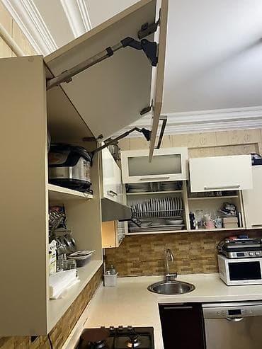Ölçüsü 270x345 hündürlük 220 sm. Mətbəx üçün asma şkaf sistemi – Blum — 5