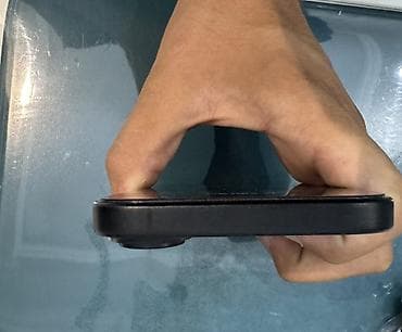 korpuslar: IPhone 16, Qara, Face ID — 4