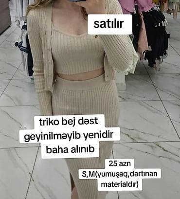 triko dest: Triko bej dəst – 3 parçadan ibarət: kardiqan, qısa top və beldən — 1