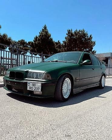 BMW: BMW 3 Seriyası E36 sedan - Kuzov: 4 qapılı sedan, tünd yaşıl mat — 3