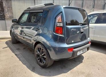 kia optimal: Kia Soul, mavi rəng, Azərbaycan nömrə nişanı 77-TM-583 — 4