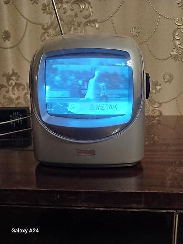 universal pult kodlari: Əla işlək vəziyyətdədir heç bir problemi yoxdur 12 Voltla adapter ilə — 7