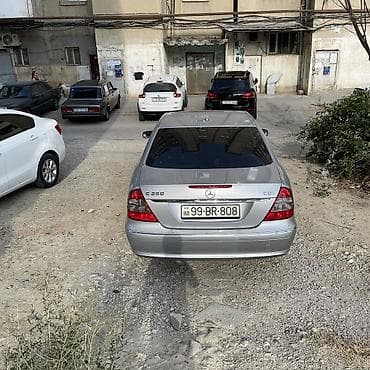 ford focus rs: Mercedes-Benz E 280: 2.8 l | 2007 il Sedan — 4