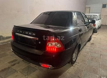 e 3.2: VAZ (LADA) Priora: 1.6 l | 2007 il 291345 km Sedan — 3