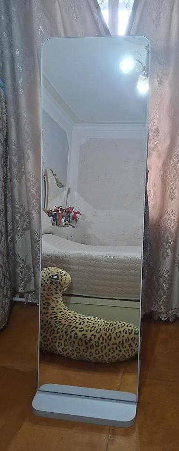 Güzgülər: Güzgü Döşəmə üstü, Düzbucaqlı, Sadə, Çərçivə ilə — 5