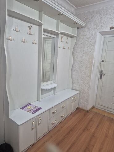 köhnə şkaf: Açılan, 2 qapılı Düz dolab, Dəhliz dolabı — 2