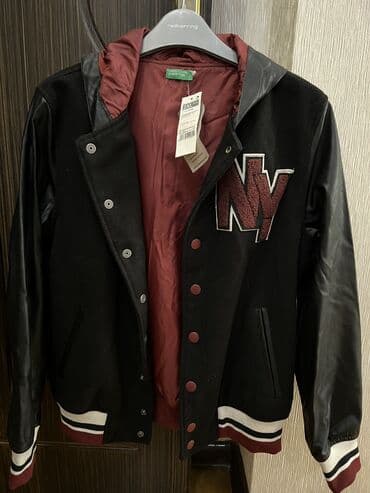 Donlar: Benetton tam yeni oğlan uşağı üçün payız-yaz dəri kurtka. İtaliya — 1