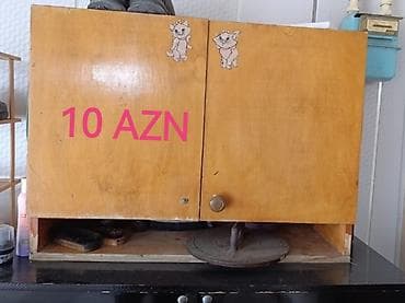 kitab rəfləri: Qiymətlər şəkillərin üzərində qeyd olunub. 
Maştağa 📍 — 7