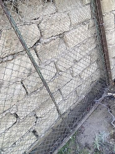 Məhsul: Metal tor hasarlı qapı-panellər Təsvir: - Material: möhkəm