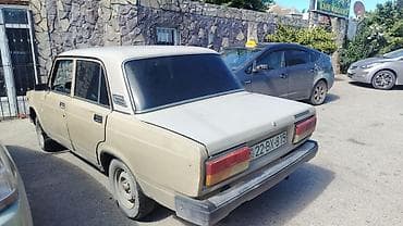 2107 ucuz: VAZ 2107 sedan - Kuzov: 4 qapılı, bej rəng - Mühərrik: benzin - — 5