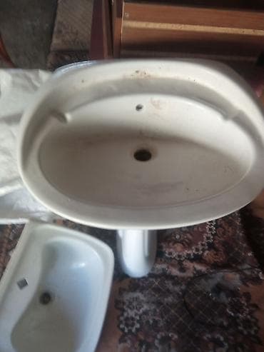 Keramik asma/quraşdırma üçün əl-üz yuma lavabosu və pedestalı (ayaq)