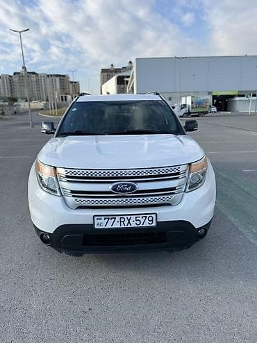 Автозапчасти: Ford Explorer, ağ rəngli, 7 yerlik tam ölçülü SUV. Əsas — 4