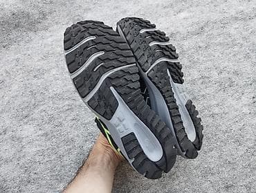 krossovka: Orginal Asics ideal veziyyetdedir.xaricden alinib.tam orginaldir. 2-3 — 3