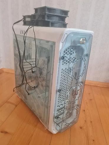 hard disk: Korpus Gamemax starlight w rgb - Korpus tipi: Mid Tower - Ön və yan — 2